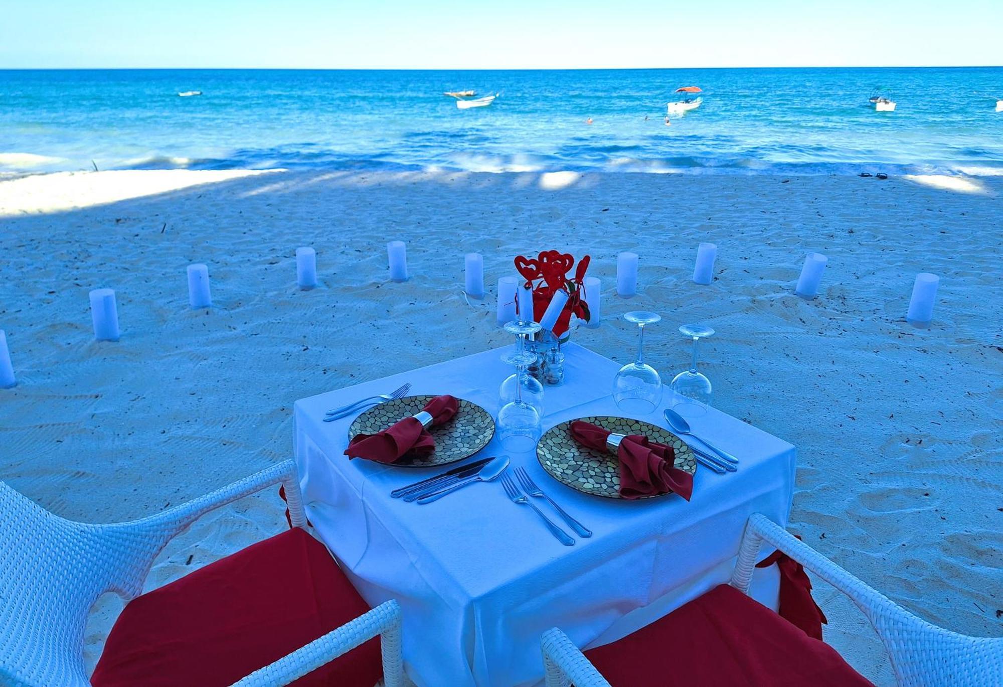 Bianco Azzurro Hotel & Restaurant Pwani Mchangani Eksteriør bilde