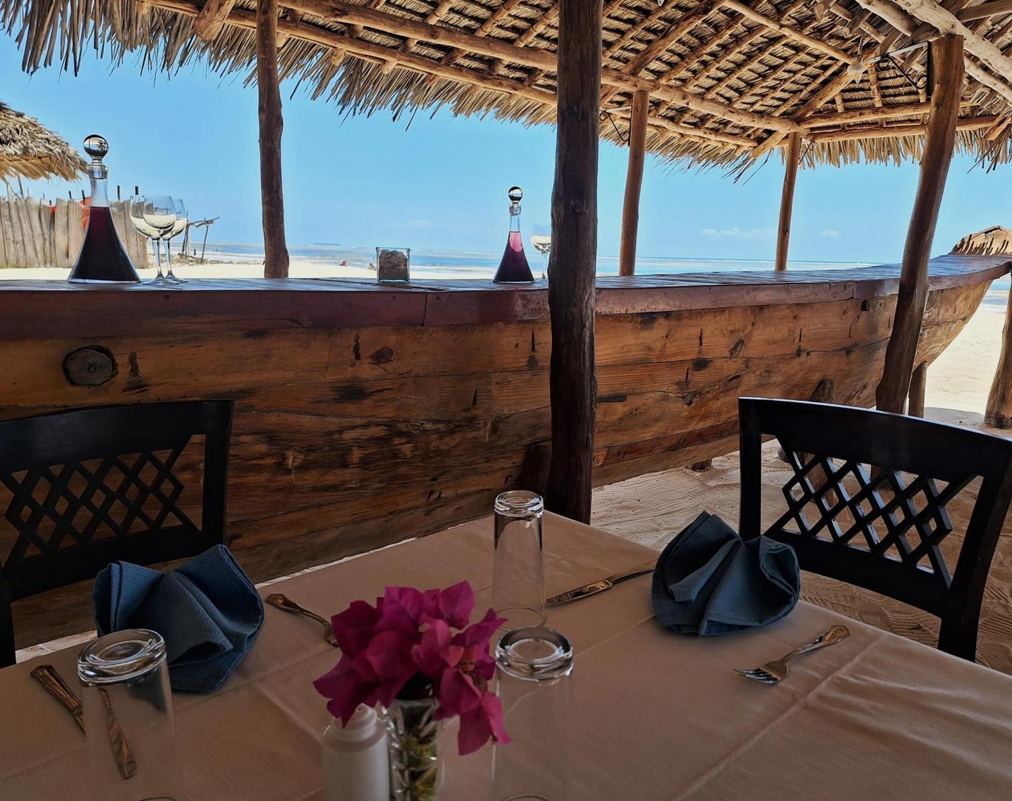 Bianco Azzurro Hotel & Restaurant Pwani Mchangani Eksteriør bilde