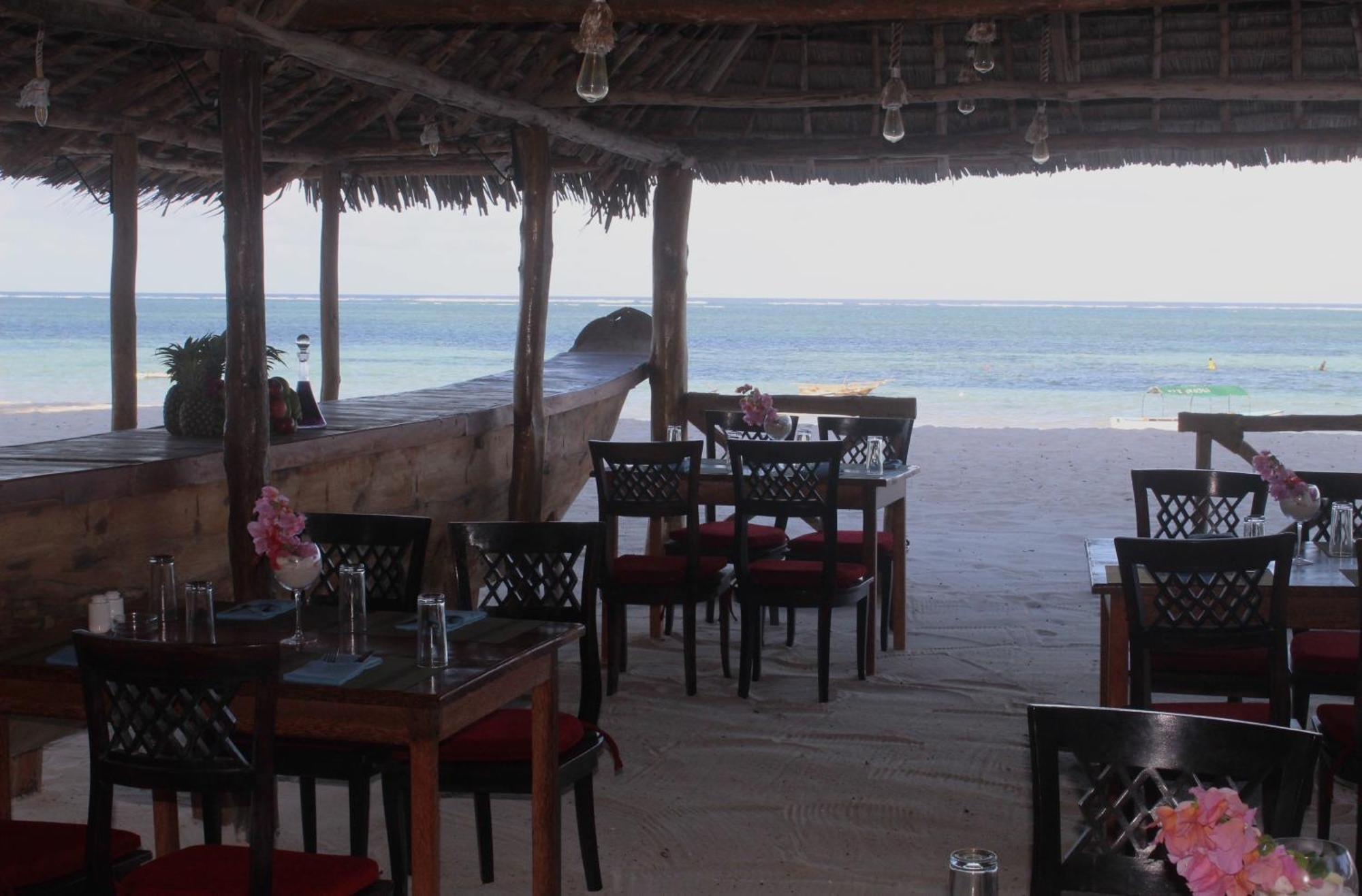 Bianco Azzurro Hotel & Restaurant Pwani Mchangani Eksteriør bilde