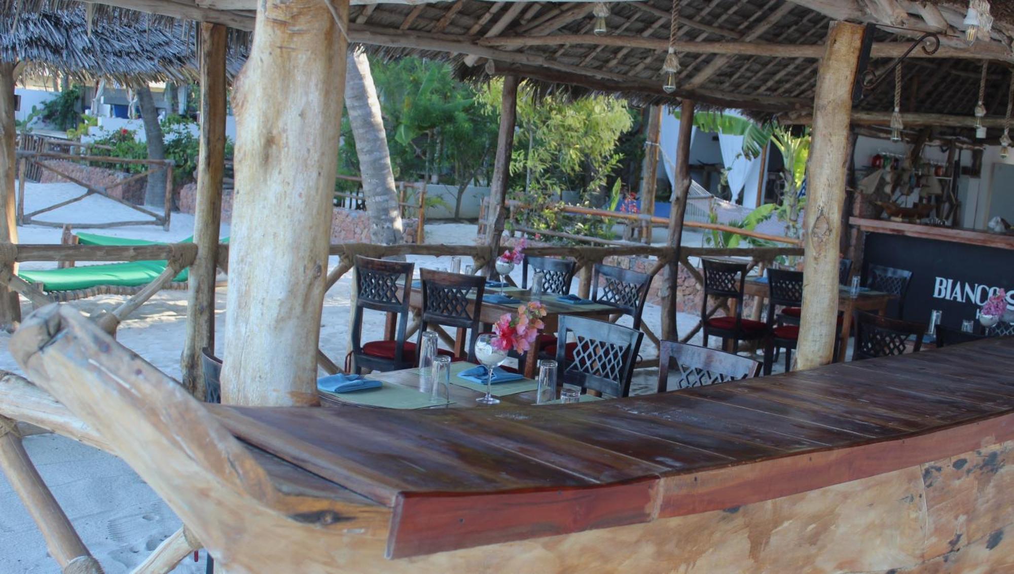 Bianco Azzurro Hotel & Restaurant Pwani Mchangani Eksteriør bilde