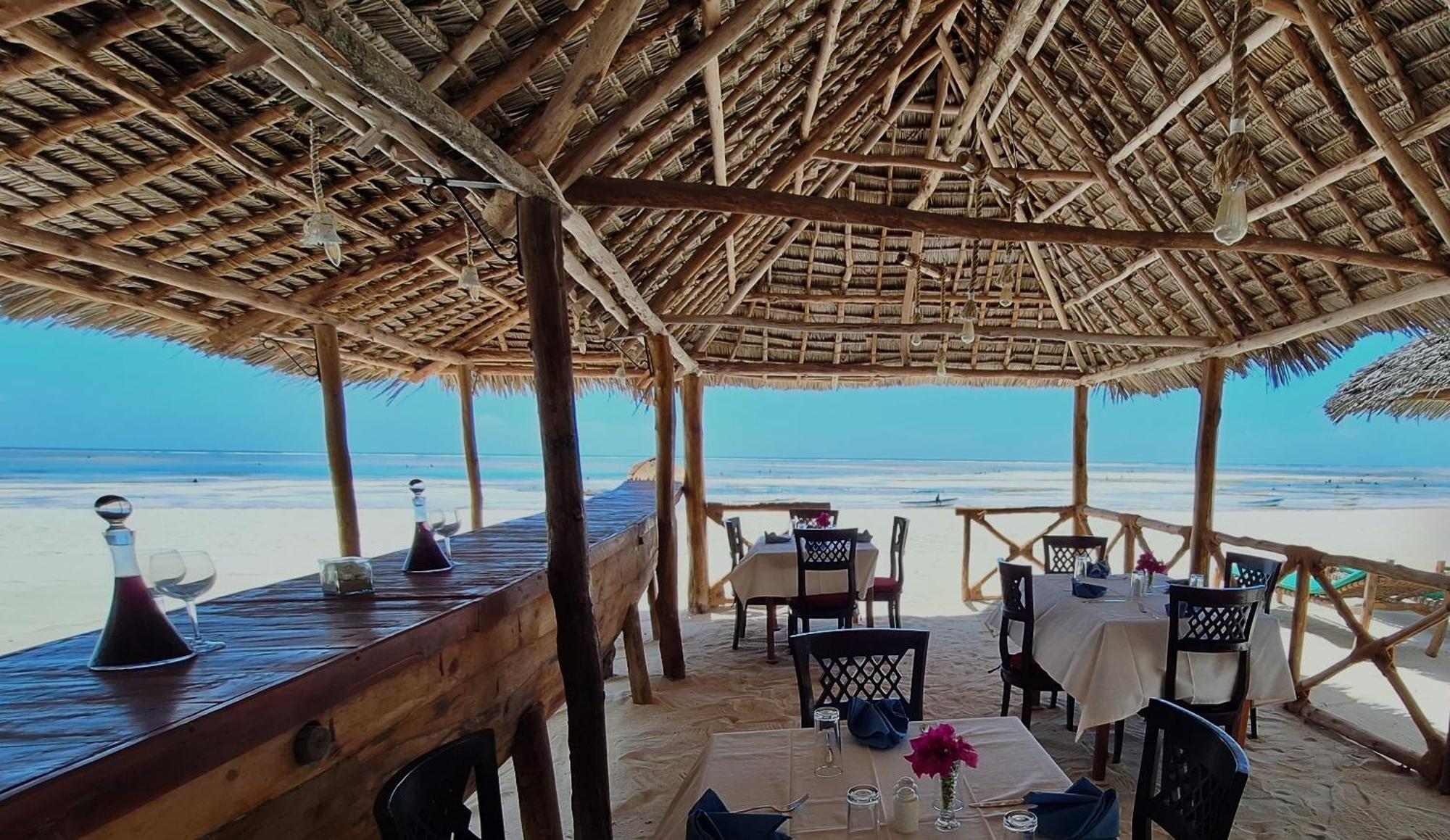 Bianco Azzurro Hotel & Restaurant Pwani Mchangani Eksteriør bilde